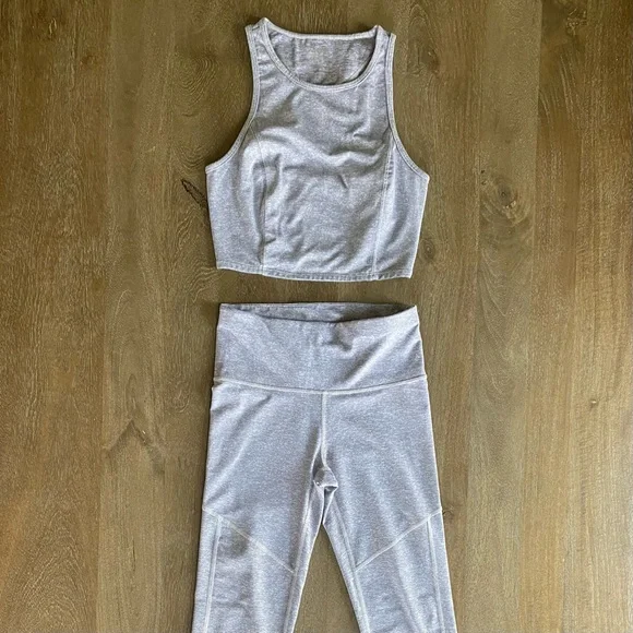 ✝️ JoyLab | LIKE NEW • Grey & White Workout Outfit - Picture 2 of 12